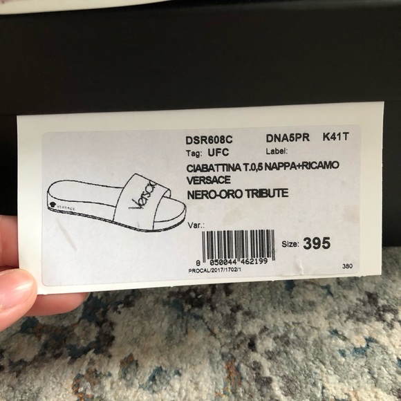 Versace Logo Embroidered Slides - Picture 9 of 13